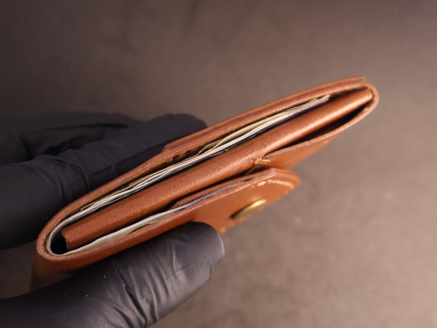 Signature Snap Wallet – Handcrafted Full Grain Leather Minimalist Wallet